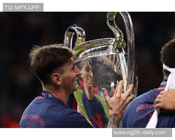 巴萨狂胜尤文图斯四球大捷绝杀时刻点燃全场激情