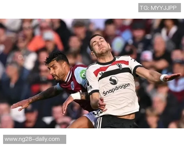 足总杯曼联大胜尤文图斯补时进球引发争议判罚全场沸腾 足总杯曼联大胜尤文图斯补时进球引发争议判罚全场沸腾